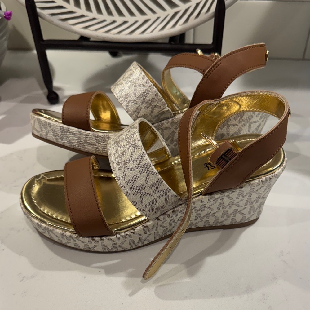 Michael Kors Tan and Gold Wedge Size 2 Sandals